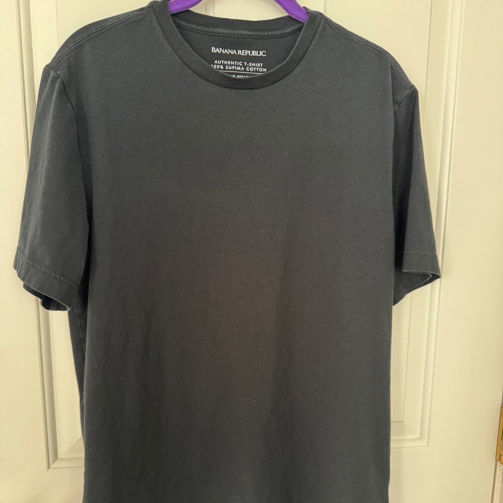 Men's Black Banana Republic Supima Cotton T-shirt size M Tall
